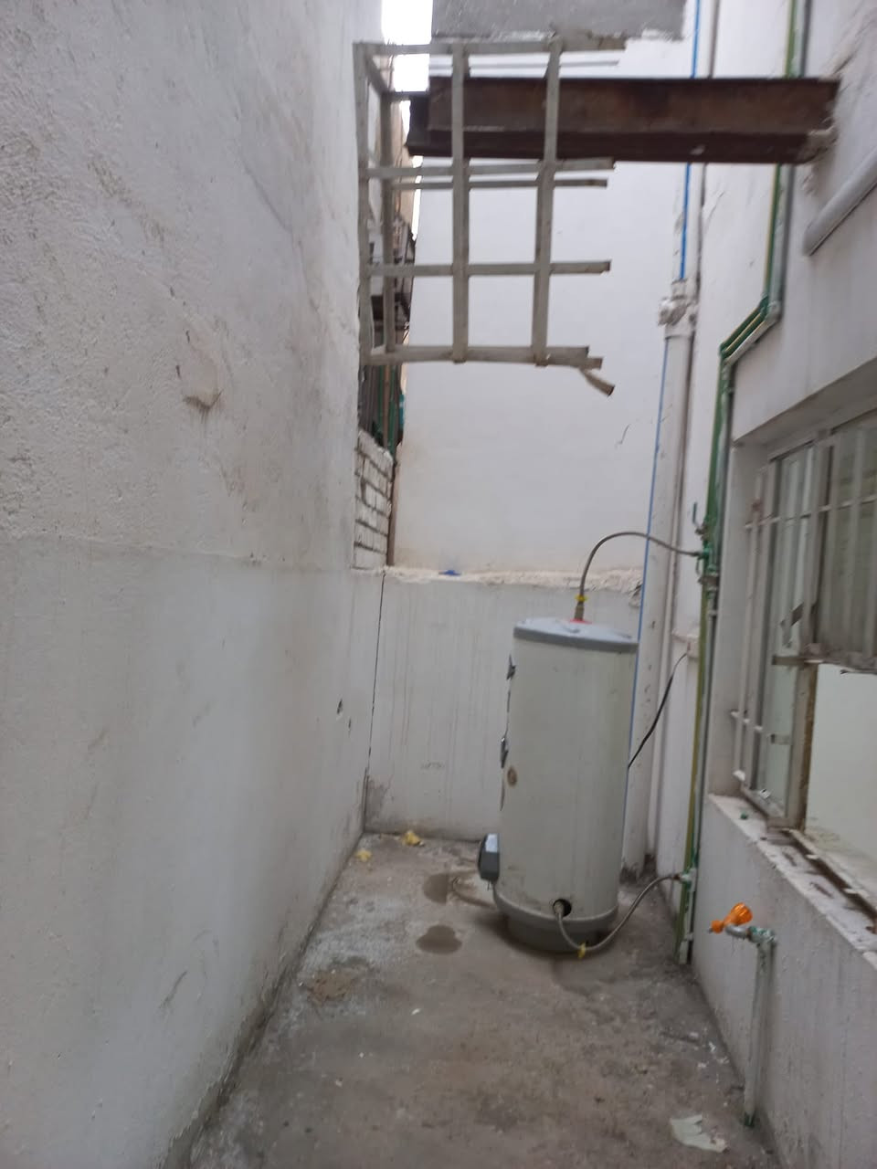 مشتمل ايجار في حي الجامعة قرب اسواق بغداد 

مكون من كراج , صاله , صحيات , غرفه نوم , و منور مع السخان


لاستفسار ***********
