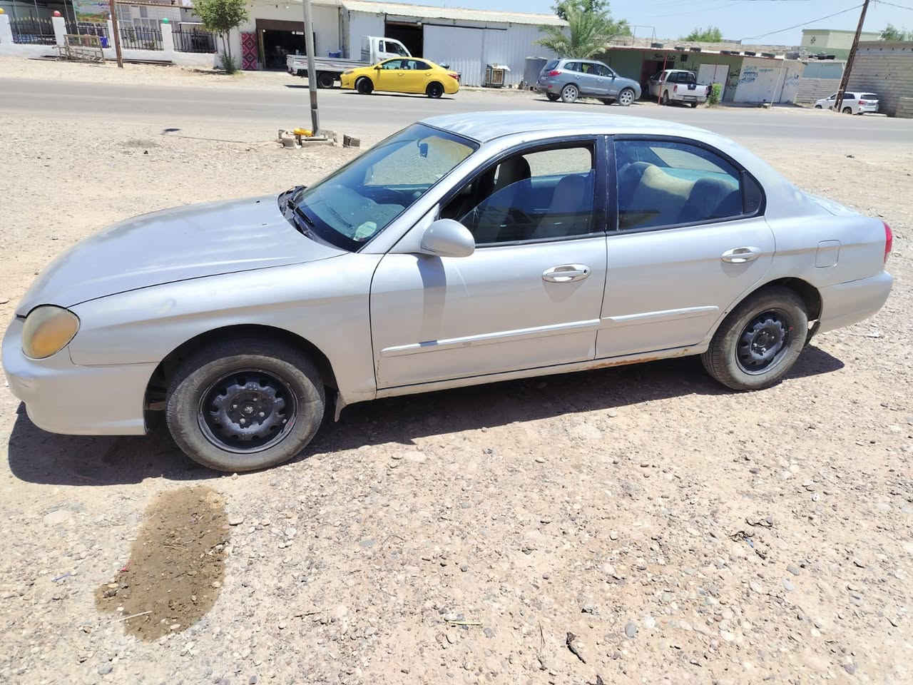 يالله سلام عليكم سوناته  موديل 2000 للبيع كير اتوماتيك رقم ديالى وبسمي تحويل ثاني يوم تبريد ثلج وشاشه  مكينه 2000 ابو الجف  وكير خير من الله سيارة مال بيت  هذة شكلهة مثل ما موضح بالصورة عارضه 43 الاستفسار الاتصال بل الرقم ***********
