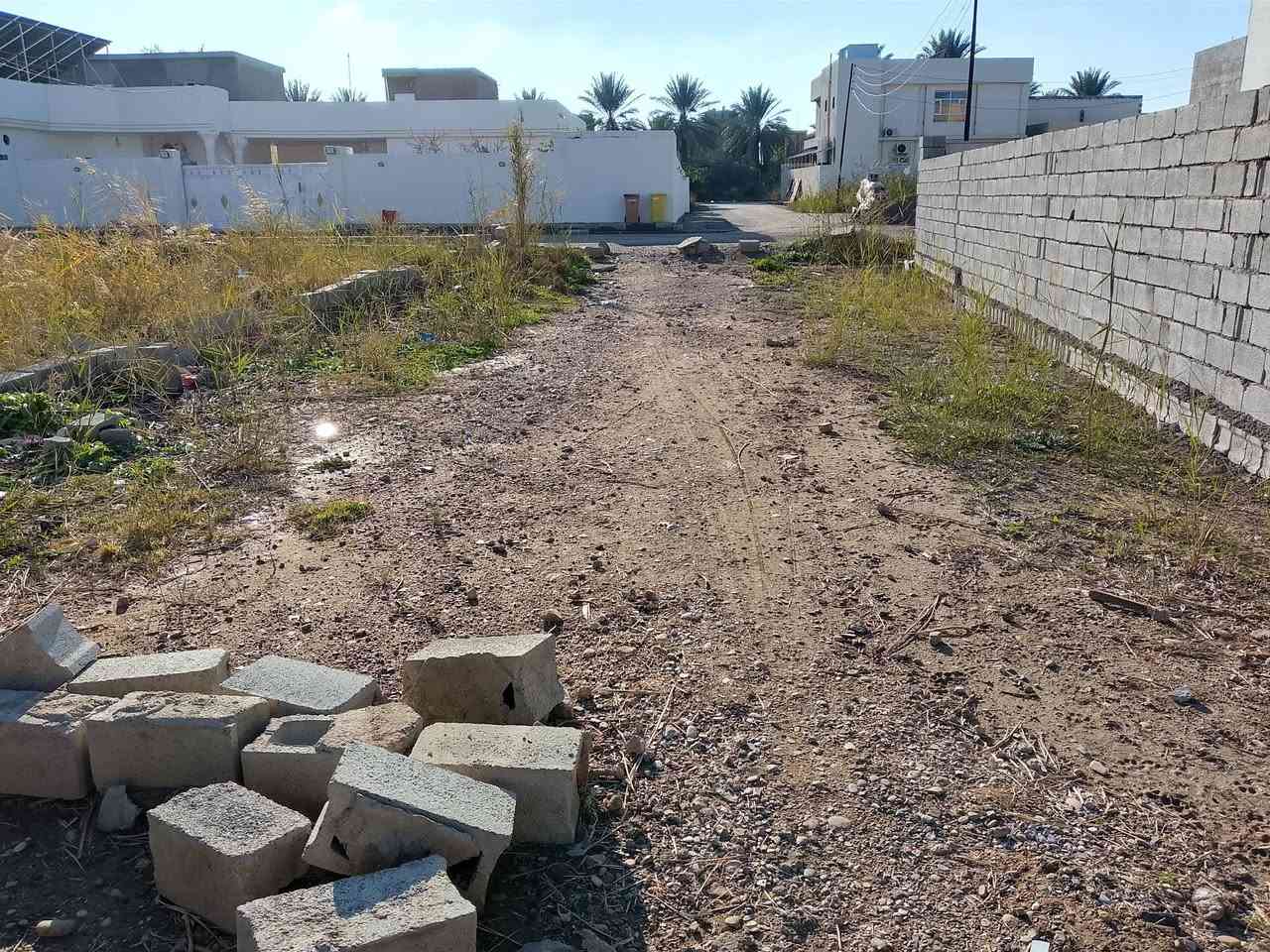 للبيع قطعه ارض مساحه 150 متر وجهه 8 ونزال 18 ونص بدور الزراعه بالثانيه كامل خدمات
عقد 17 مشموله بالتطويب كبل تمشي معامله 
سعر 30 مليون وبيه مجال 
للاستفسار ***********
