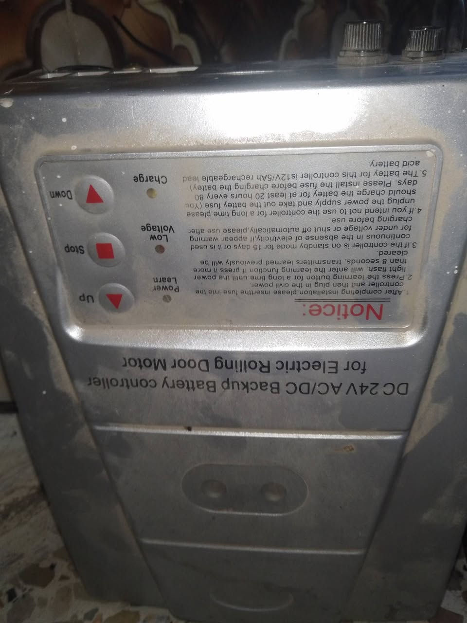 السلام عليكم عندي هاي تلث أجهزة مال كبنكات كهربائيه تلاثتهن شغالات للبيع وياهن ريمونات التحكم مالتهم جاهزات
***********
