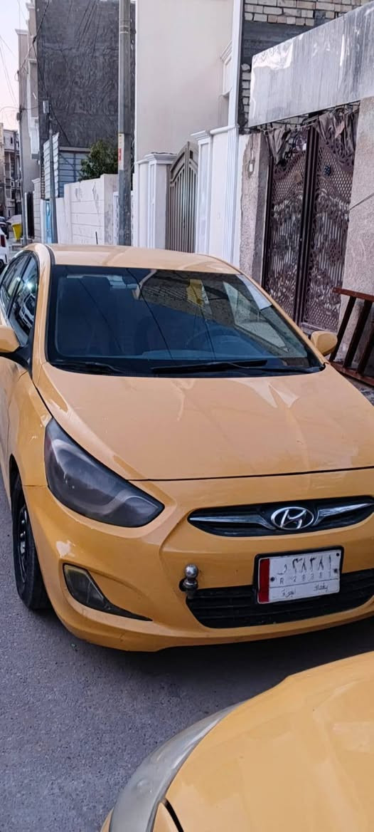 للبيع اكسنت موديل 2013 وارد امريكي حادث جاملق يمنة السعر 75$وبيهه مجال بسيط للاتصال على الرقم ***********
