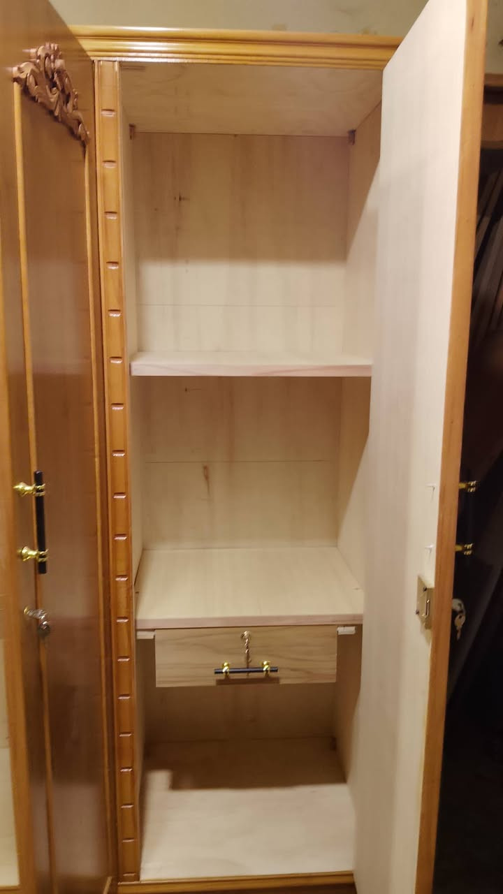 كنتور 4با ب زان صاج خمسه ملم كل باب على حدا ما تجاري العنوان حي  الحدباء خلف مرطبات البحرين  ت***********
