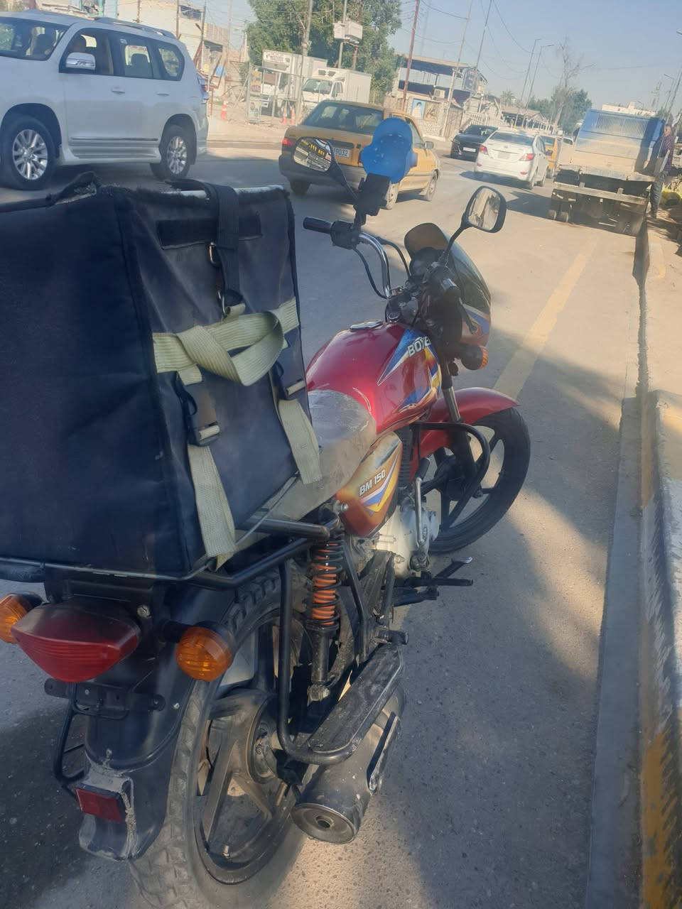 السلام عليكم دراجه بوكسر كلاسك موديل 21 دراجه خير من الله بيه خيط تبخير وكله شغله تعديلات بصيطه السعر 950 وبيه مجال الرقم *********** بي وساب المكان بغداد المدينه الصدر
