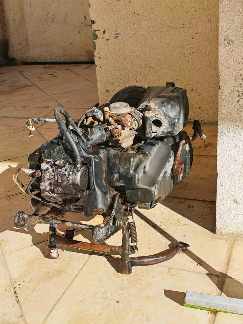 مكينه فراشه ما مفتوحه  أبيع طافي ماعرف شبيها مابيها كامله هيه وتفرعاتها استفسار خاص هذا رقمي ***********
