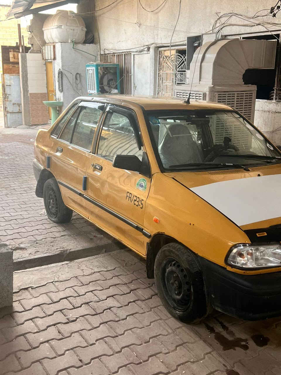 السلام عليكم
من رخصت الادمن 
سايبا موديل2012 
مكاني بغداد ام الكبر والغزلان
رقم انكليز مثل مموضح
السعر ٢٣ وبيه مجال بسيط 
رقمي ***********
