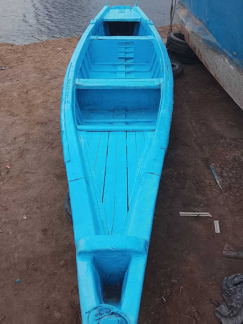 السلام عليكم بلم فاوي للبيع طول 7متر وعرض متر وعشرة ارتفاع من النص 50سم المكان بصرة ابو الخصيب 
السعر 550
الرقم ***********
