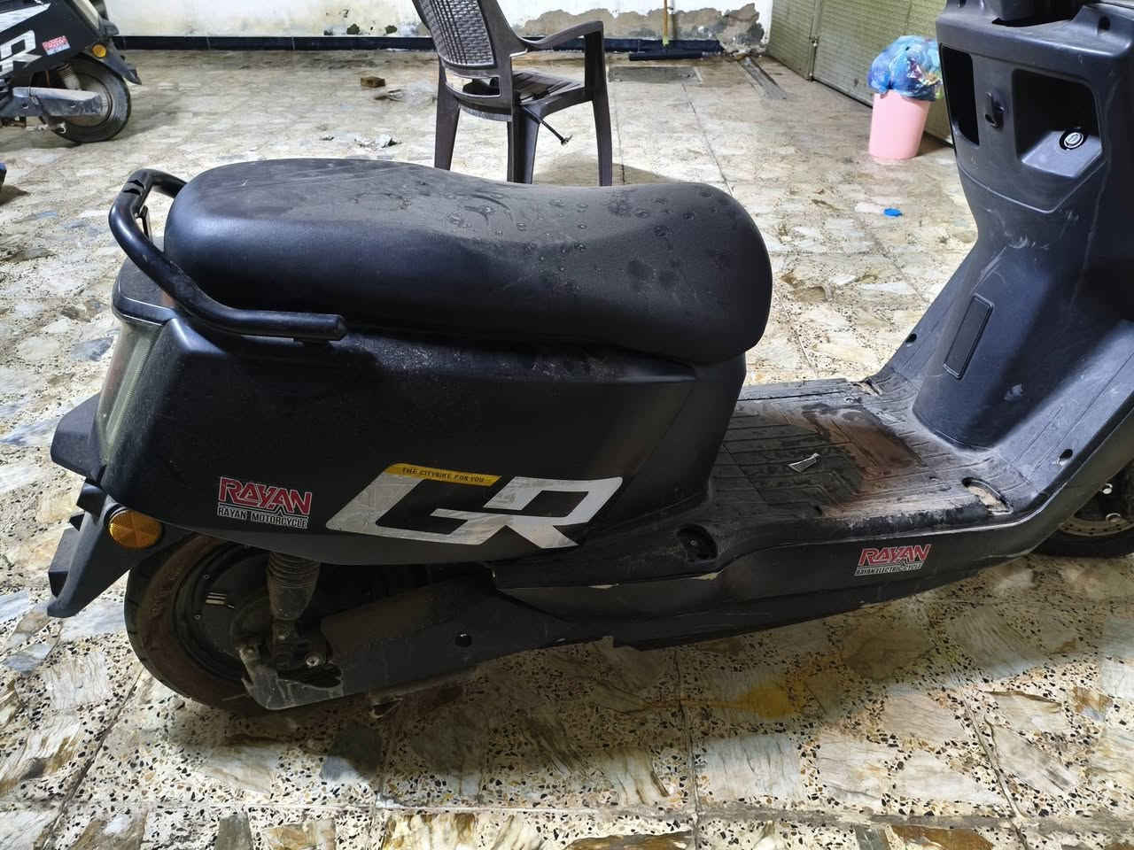 دراجه شحن للبيع ضرر ويل خلفي
سلام عليكم   درجه شحن ريان فول 
الدراجه مبدللها باتريات قبل، 3 اشهر ولحد الان توصل مسافه 67 كيلو 
مابيها شي الدراجه كهربائيات ملف  لايتات اشاير كلهن فول 
الدراجه بس الويل الخلفي انضرب ومامئثر عل ملف عل فحص تجي تفحص وتاخذ 
سعرها 350 الف 
بيها مجال 
مكاني بغداد البلديات حي التراث 
***********رقمي واتساب
