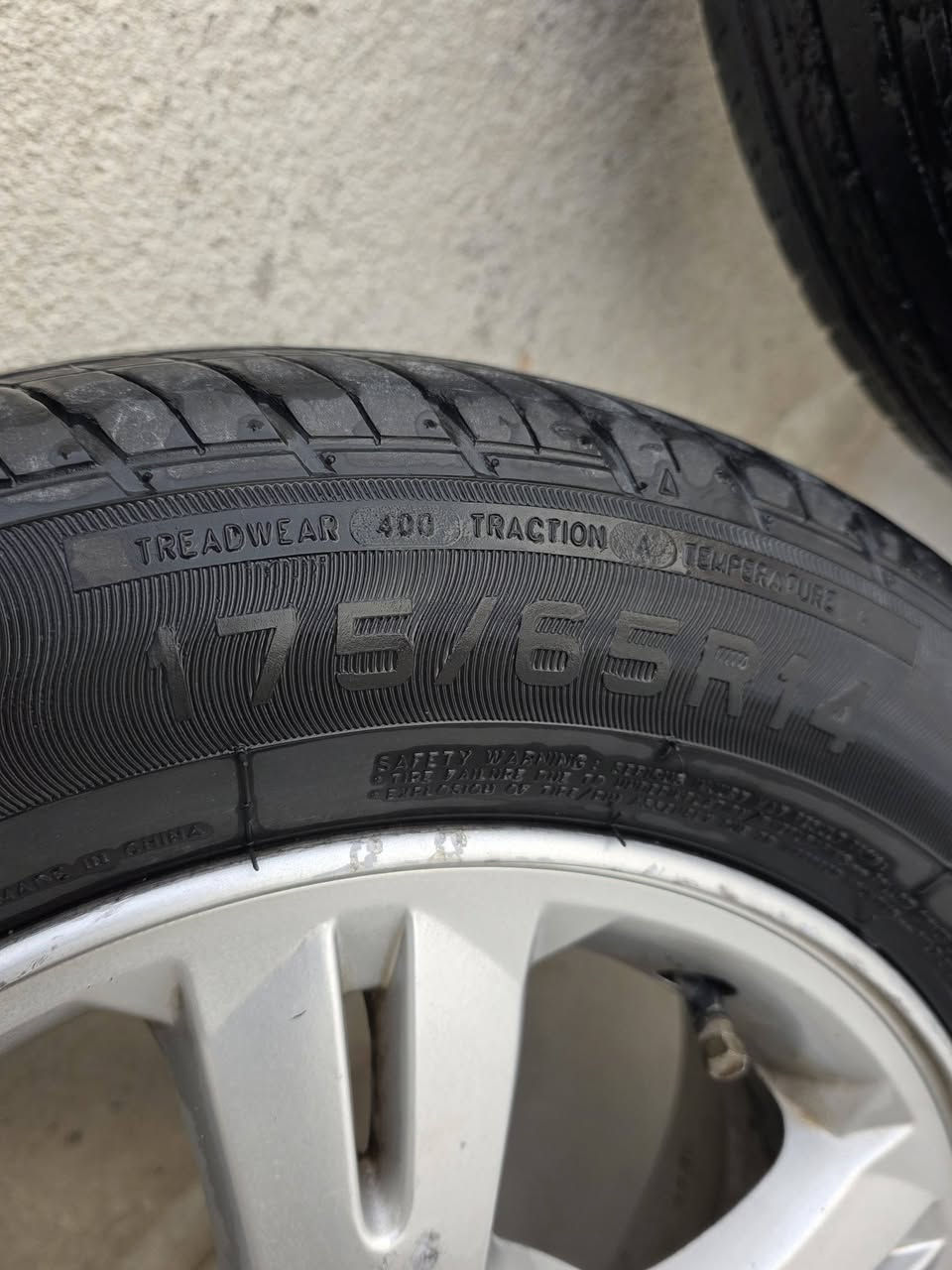 ويل اكسنت موديل ٢٠١١القديم القياس١٤ السعر٢٠٠الف ***********
