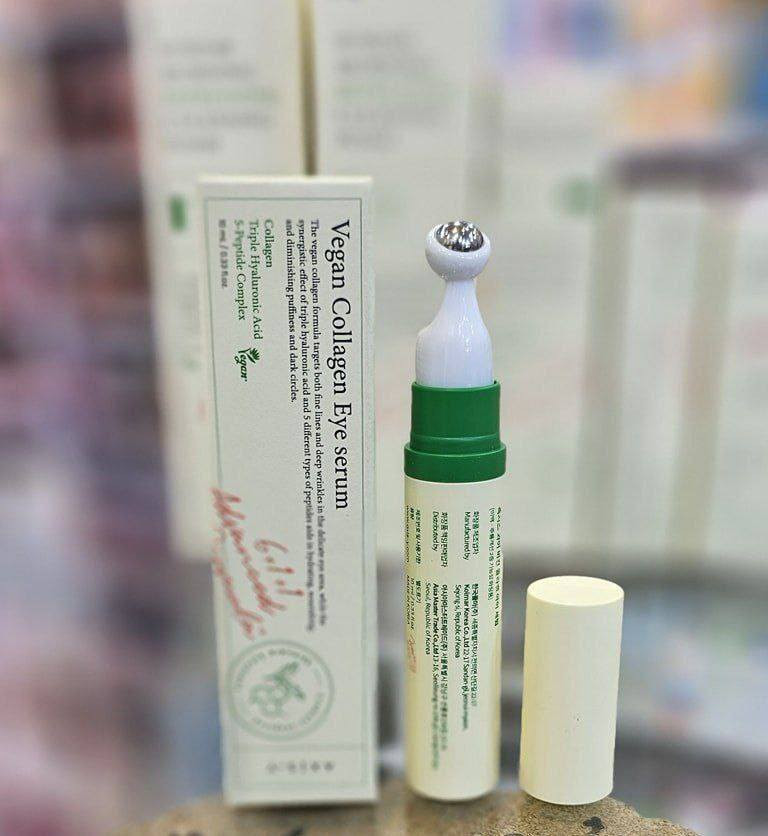 ‏🌱 vegan collagen eye serum سيروم العين بالكولاجين النباتي من  اكسس واي AXIS-Y 🌱(كوري الصنع🇰🇷)
منتج للعناية بالبشرة مصمم خصيصًا لمنطقة العين الحساسة، ويستهدف التجاعيد والهالات السوداء والانتفاخات. يعمل على تقليل ظهور الخطوط الدقيقة والتجاعيد، ويخفف من الهالات السوداء والانتفاخات، ويوفر ترطيبًا عميقًا وتغذية لمنطقة العين.

💢يحتوي على الكولاجين النباتي، وحمض الهيالورونيك الثلاثي، وخمسة أنواع من الببتيدات لتعزيز مرونة البشرة وترطيبها. مناسب لجميع أنواع البشرة، بما في ذلك البشرة الحساسة حول العينين.

✅الفوائد :-
🌟 يعزز مرونة البشرة ويقلل من ظهور الخطوط الدقيقة حول العين.
.حمض الهيالورونيك الثلاثي:
💧 يرطب بعمق ويحافظ على نعومة وإشراقة البشرة.
.مركب 5-Peptide:
🧬 يحفز إنتاج الكولاجين الطبيعي، مما يساعد في مكافحة علامات تقدم العمر.
• يقلل من الانتفاخ والهالات السوداء..
• يرطب البشرة بلطف ويتركها أكثر إشراقًا ونعومة.
• مزود بأداة تدليك معدنية تبرد البشرة وتعزز امتصاص المنتج.
#الاصلي المنشأ كوريا 🇰🇷💯
السعر 22الف و التوصيل مجانييي


**إذا كنت صاحب هذا الإعلان وتريد حذفه لأي سبب، رجاءا أرسل رسالة إلى الدعم الفني**