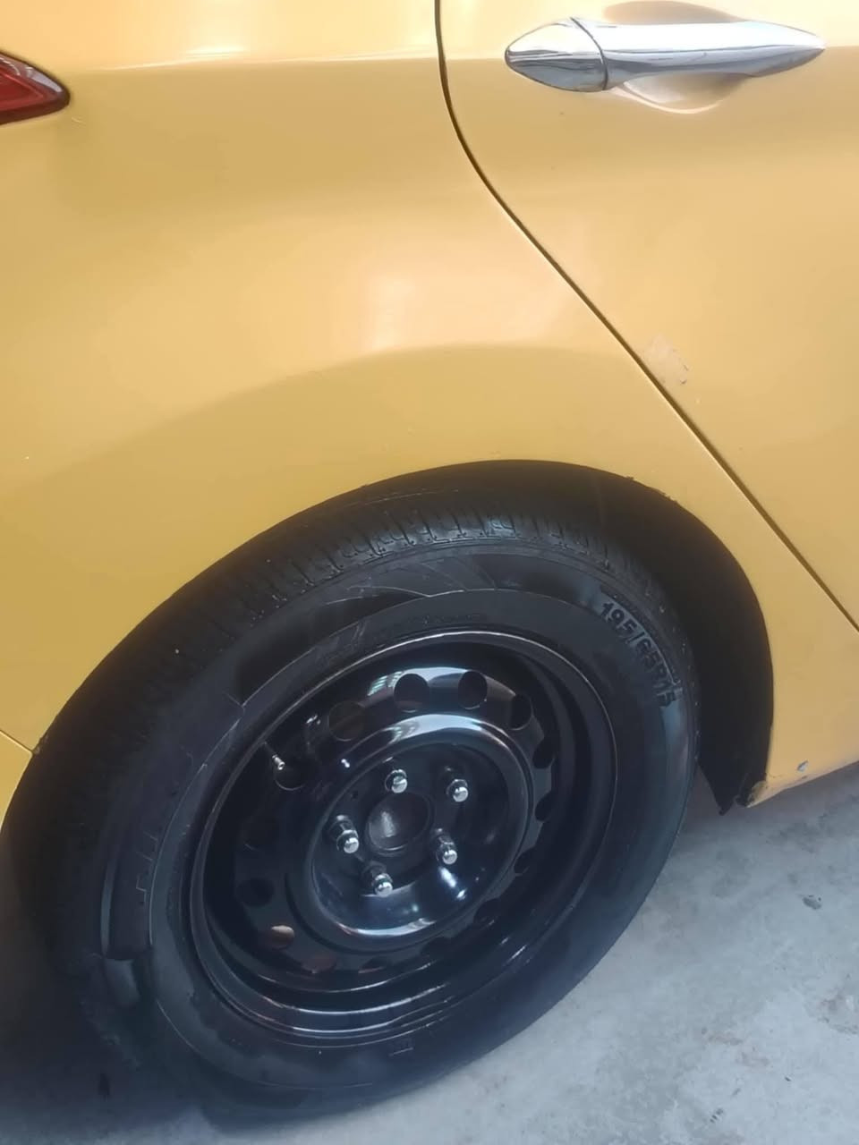 السلام عليكم ورحمة الله وبركاته
النترا وارد إمريكي موديل 2012
نص فول تحكم جهتين اربع دسك مانع انزلاق نظام ايكو اربعه دسك
حادث قبق جنطه  ما واصل لاخوض ولا براكيت بجم كبس وبل عراق بيها طخه بل جاملغ الامامي الأيمن السياره ليبل واحد عدا قبق الجنطه السونار موجود
مسوكلها غراض جدد بعدني ما شادهن بجم مال 2015
بلاجكتور ودعاميه وشباك أعلى وشباك أسفل بطاين جاملغات درع محرك وجام لايت شمسيات
السعر 92 وبيها مجال بسيط
الشراي يتصل مكلف بالنشر
***********
