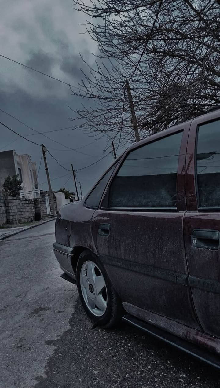 موديل 92 شكل 95 و فول سپؤرت 
گير و مه كينه به شه رتى ١٠٠ وه ستا 18 و اوتوماتيك و عادى 
مواصفات : شغال / جام كهربائى / جام شه فت / جام ره ش / سلايت / لايت هه لقه / لايت زينون / به گ لايت سپؤرت / گزؤز سپؤرت / صوت گزوز / ده بل ئيرباگ سوكان ده ژبول / ده بل فه قاز / شاشه / تيركه ى راديوو له گه ل سولف ئه كريته وه له گه ل كوژاندنه وه ى سه ياره دا ئه خرى / 
ده ستكاريه كى ته واوى كراوه چركه و ٥٠٠ دولار ده شكينم 
 سه ياره هى معرض نيه 
تكايه موشته رى نيت سه رى خؤم و خؤت مه هيشينه له گه ل ريزدا 
زانيارى زياتر و نرخ *********** 
ڤايبه ر واتساپيشى له سه ره أربيل, العراق
