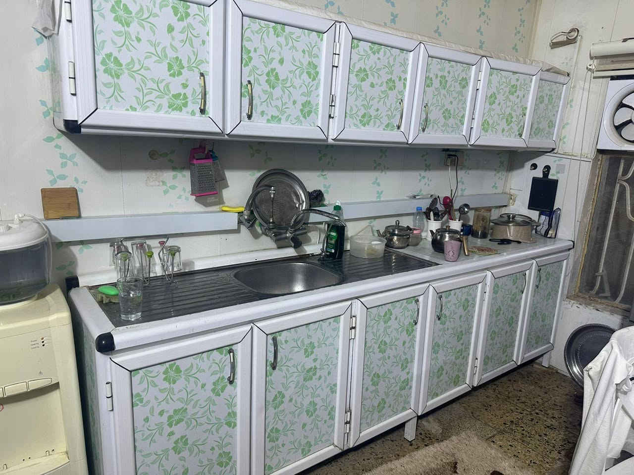 السلام عليكم
يتوفر غراض بيت مستعمله للبيع 

1- كاونتر المنيوم..( بحاله جيده)
2-كنتور خشب 5 ابواب..
3-بوفيه خشب
4-ثلاجه ..(بحاله جيدة جدا)
5-مجمده…(بحاله جيدة جدآ)
6-ميز تلفزيون..(نظيف)
7-مكيف شغال ..(جيد)
8-تخم قنفات..
9-ديوان مال كعده كبير..(بحاله جيده جدآ)
10-براد ماء
(كل حاجه مصورهه كدامكم والكل شغال)

ب اسعار مناسبه

العنوان :كربلاء

للاستفسار الاتصال ع الأرقام التاليه
(***********__ ***********)
