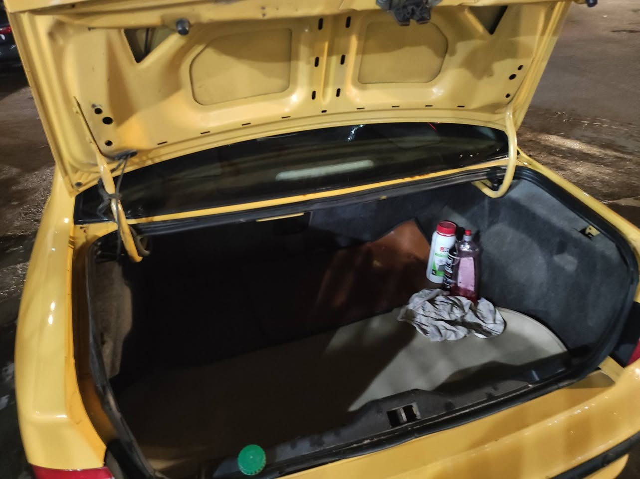 السلام عليكم جميعا للبيع للبيع فقط اخوان
سمند موديل 17 سيارة مكفولة من كل نواحي مكينة لاتنقيص ولاتبخير كير مكفول صدر جديد كلج جديد كهربائيات كلها شغالة تبريد شغال لا ظربة ولاصبغ صفاح حلوة كلش رقم  واسط انكليزي جديد مصفرة هيئة وغرامات بسمي سيارة تحويل مباشر اي مكان تريد 

مدوشمة كشنات وارضيات حوضية وسفاري وبطاين ابواب دركة محورة هورن 

تخم نوزل جديد تخم بلكات جديد عبوة فيت بم جديدة سيارة جاهزة من كل نواحي كبل للشارع متصرف عليها ابد 

السعر 55وبيها مجال بسيط جدا الشراي يتصل ***********مكاني بغداد الجديدة سيارة مااشتغل بيها تكسي اروح وارجع بيها فقط (بيها هورنات بوش تريدهن وية سيارة ابيعهن أو تريد اشيلهن)
