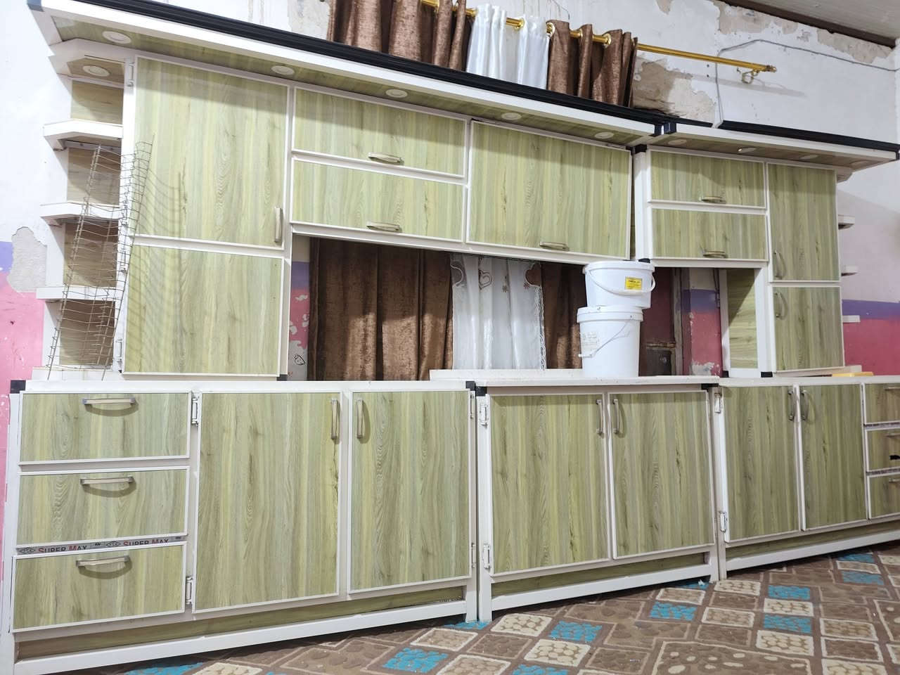 كاونتر 4متار السعر 400قفل الشراي يتصل ***********
