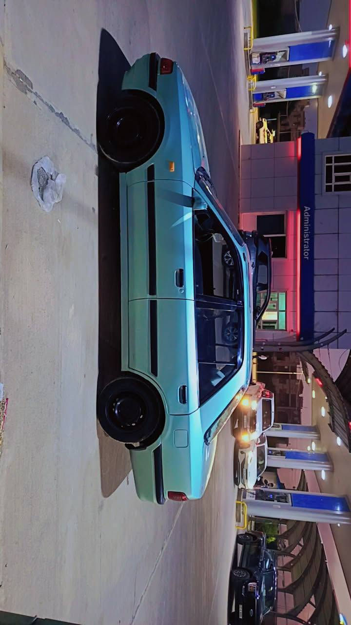 مازدا323موديل 1992 ارم بلاستيك سه نه وي كه سك تحويل و وه كاله  مه كينه به خ. ته يريده سوكان باوه ر بي ده حم و ليدرانه به س به خ عامه بو جواني اكه ر مشته ري تيل بكه ***********
