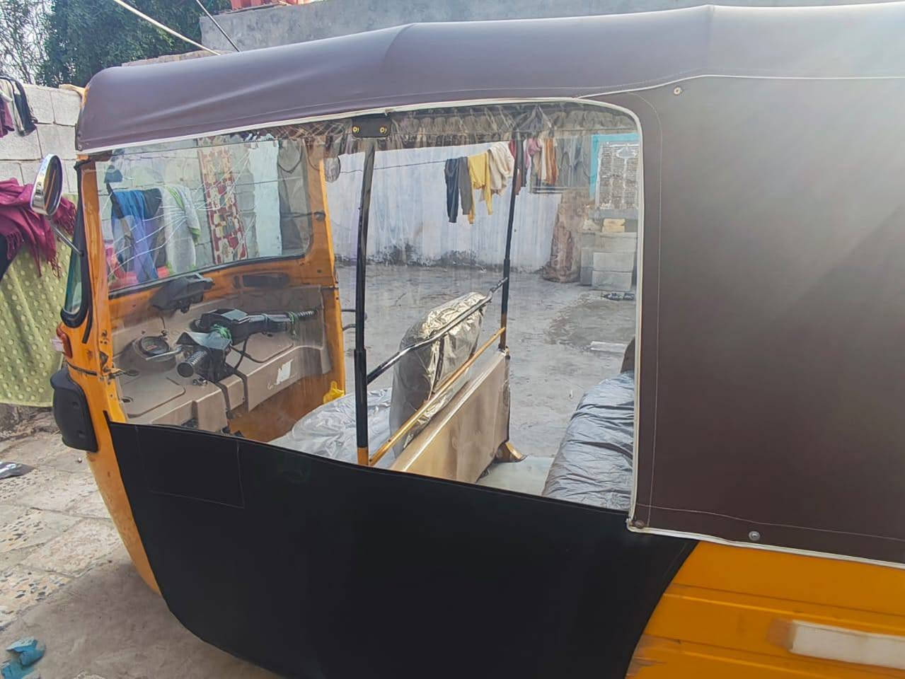 تكتك للبيع موديل 19 نضيفه وكيلها شاكر بالمجر الاستفسار على هذا الرقم ***********
