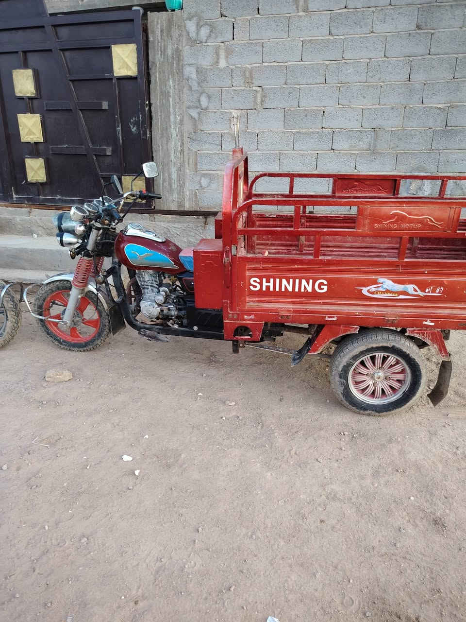 ستوتين للبيع الحمره موديل 2020 والسوده 2021 استفسار ***********
