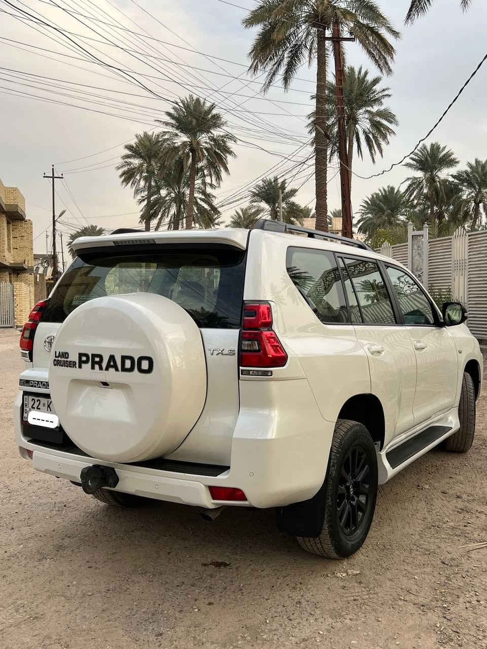 تويوتا برادو 2023 Txs مدنايت
السياره مكفوله كفاله عامه من التبديل 

والصبغ والبارد

رقم اربيل الجديد 

مواصفاتها : 

-سلايت قماره

-مثبت سرعة

-حساس خلفي

-كاميره خلفي

- دبل تانكي ١٥٠ لتر 

- اشارات بالمرآة

- كشافات ضباب

-كراسي جلد اصلي 

-كراسي كهربائيه 2

-شاشه اصلية 

-حساس تاير   

-مانع انزلاق

-اربع جام اوتو

-لايت زنون ناصي ***وعالي

-زراك لايت 

-هوك خلفي 

-شاحن وايرليس 

-بصمات اثنين 

-تكم ارضيه ليزري 

-تحكمات فول ستيرن 

-مري جانبي كهربائي (شفط)

-تشغيل عن بعد *

-عدة طوارئ

 - داخل بيجي

-شاشة ملاحة باللمس

- كاميرا خلفية 

- بلوتوث

- منفذ AUX & USB

محرك 6 سلندر 

اضائه داخليه

السعر 460 $

العنوان بغداد الكاظميه / ***********
