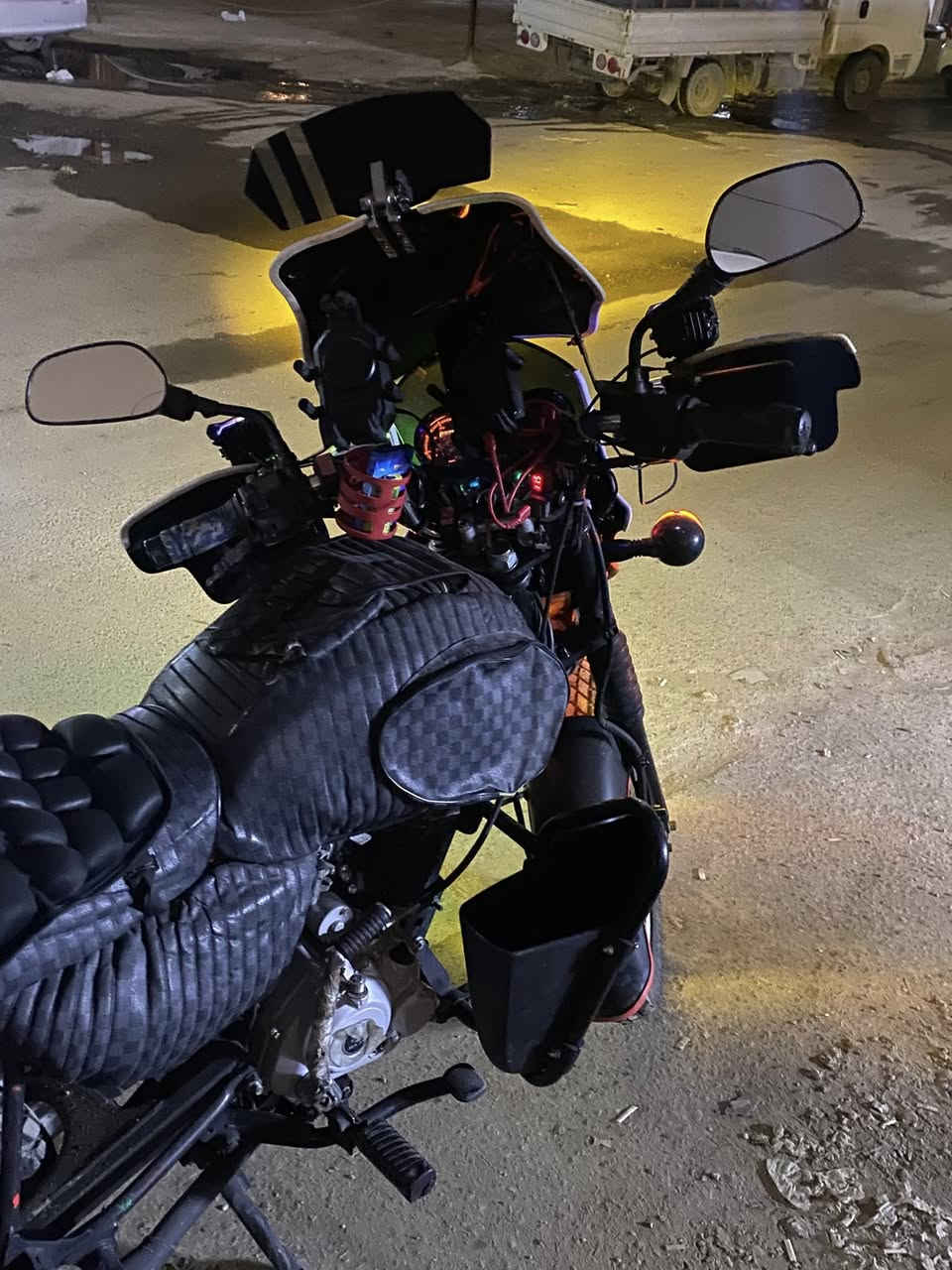 لام عليكم بوكسر للبيع موديل 2023 الدراجه زير زير تجي اتكلب وجيب وياك فيتر شرط الفحص الرقم الانكليزي الدراجه خير من الله متتعب بيها ابد تاخذها كبل تطلع بيها للشغل حلوه كلش واحلا من الصور بهواي مكاني بغداد الجديده السعر 2800وبيها مجال بصيط رقم الهاتف ***********
