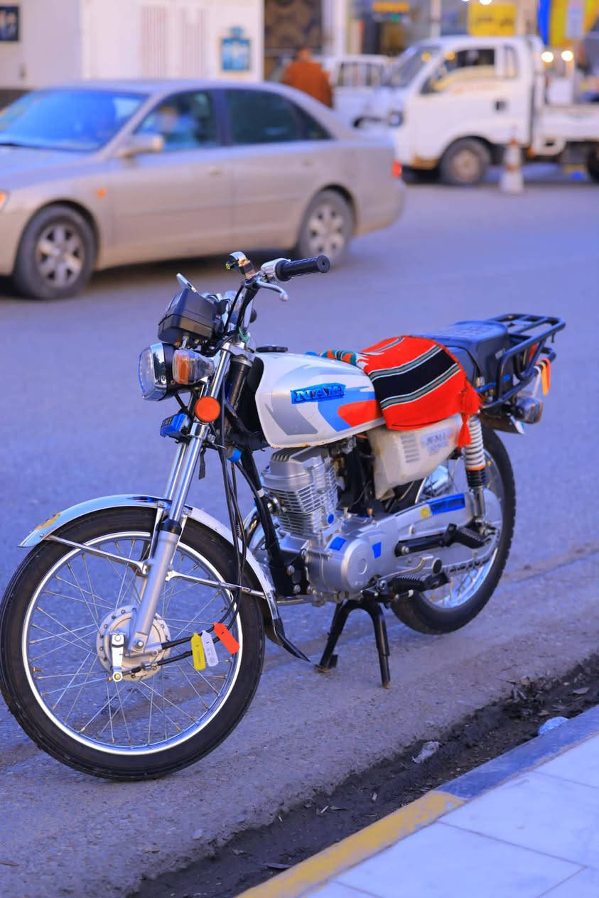 سلام عليكم دراجه اصلي شلامجه دراجه وكاله موديل 2023طالعه بل 2024 كفاله عامه من كلشي اوراق وراق اصولي صولي االسعر 1450وبيه مجال دراجه مامتعوبه وشراي بيه خير ويدالل ينتصل ع راقم ‏‪***********‬‏ (ولي مايعراف بسعرهن بل اصلي لا يكسر بحلال العالم ،)
