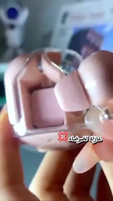 ايربود شفاف كوالتي عالي وبألوان مختلفه 🔥 مواصفات السماعه  ✅تعمل ع جميع انواع الاجهزه  ✅ يتم شحنها لمده ساعه وتستمر من 4الى 6 ساعات  ✅السماعه محيطيه 360 درجه ✅لاقط صوت للإتصال والمكالمات ✅الرد على الاتصال او لتشغيل الموسيقى عن طريق لمس ✅مسافه الاتصال 10الى15متر ✅مقاومه عاليه للماء والتعرق مثاليه أثناء ممارسه الرياضه والجري لمسافات طويله  سعر القطعه ب10 القطعتين 15 توصيل مجاني جميع محافظات العراق 🚚 📞للحجز خاص او الاتصال ع رقم  *********** #ماكس_فون #سماعة #شارع_حيفا #طب_للصفحه_ولتحتار_يم_ماكس_فون_احلى_الاختيار #شعب_الصيني_ماله_حل😂😂 
