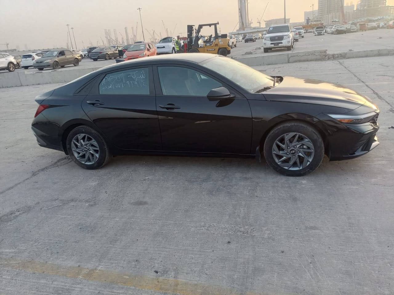 السلام عليكم
هواندي انتره مديل 2024 

سياره حادثه مثل ما موضحه بصوره 

بدون اي دواخل باب مبدل بلادي اسود نفس لون 100%

سياره مشحونه من دبي إلى الشمال 20 و توصل ابيع مرقم اربيل

موصفات سياره معروفه كدامك 
ماشيه 11 الف 
للاستفسار اكثر 

*********** واتساب بيه غير متواجده عله فيس
