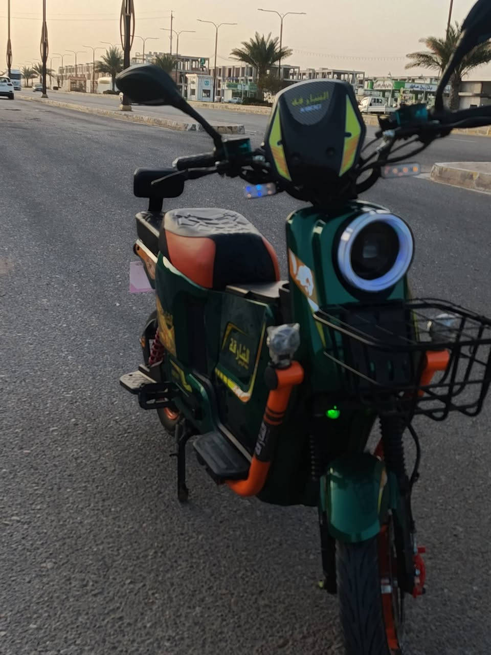 دراجه شحن نوعيه x900دراجه جديده ونظافه 100/100  السعر 450وبيها مجال***********
