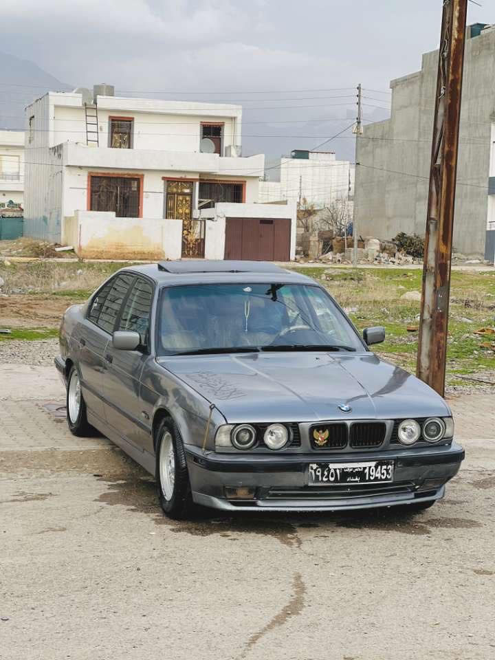 bmw 1994 ful full
Bmw 525i 1994 سەرەتا بەناوی خوای گەورە 
بیئێم  سەیارەکە تا بڵێی جوانە تازە بۆیاخ کراوە مەکینەی لۆک لۆکە یەک قەترە دوکەڵی نییە
گێڕو مەکینە بە شەرتی 10 فیتەر
موسو بڕاوە بە شەرت
پشتو پێشی کەپس یەک نوکە دەرزی لێدراوی نییە 
 سڵایتە 
تەبریتە
کوشن جڵدە 
کوشن هیتەرە 
ناو فۆرمیکایە 
دەبڵ چەکمەجەیە
دوو جام کارەبای
ناوەکەی لۆک لۆکە 
پشتوو پێشی M 
پێش گەورەیە 
لایت ئەڵقە 
سەیارەکە سەنەویە 
سەنەوێکەو بە هەدێ ئەیەمێ کەفیلی ماڵی مەدەنی موسو بڕاوەی دەکەم 
سعری 29$ گەڵاوو مەجالێکی  برایانە


**إذا كنت صاحب هذا الإعلان وتريد حذفه لأي سبب، رجاءا أرسل رسالة إلى الدعم الفني**