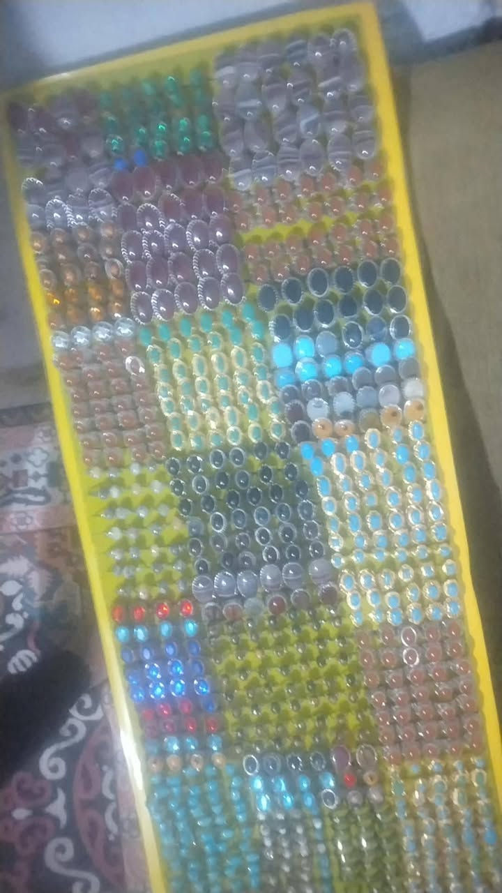 سلام عليكم شباب طبله محابس للبيع بسعر مناسب بيها /الف محبس تقريبا مال محتاج  الي تفيده ع باب الله يجي خاص مكاني كربلاء رقمي ***********
