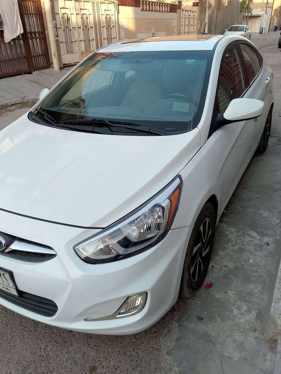 سلام عليكم اكسنت بلو للبيع او مراوس بسيارة احدث  2017 وارد كندي الرقم بغداد بسمي قطعتين صبغ جاملغ ايمن وبنيد وشبر بارد محرك 1600 السيارة ماشيه 120الف كيلو السيارة جاهزة مكينة كير مكفولات  السعر 107,,,,  شرط التحويل المكان بغداد العبيدي ***********
