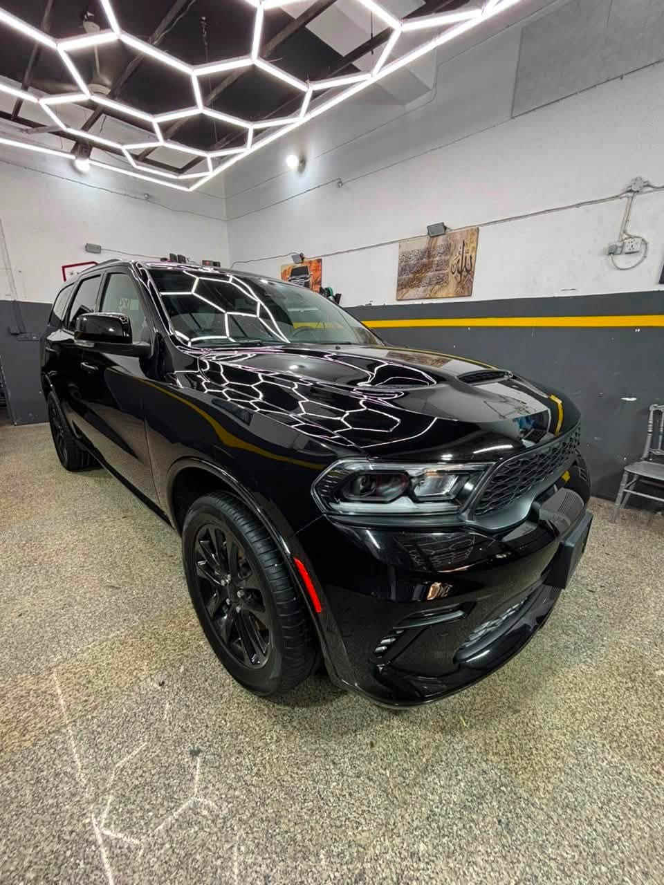 🚘 2024 Dodge Durango GT Plus – Black Top

🔥 كلين تايتل
✅ كفالة عامة من الحادث
✅ بدون أي حادث نهائياً

📌 التفاصيل :

* سرقة البنيد وتم تبديله بقطعة أصلية بنفس اللون.
* أثناء تحميل السيارة في الحاوية انطخت طخه  بسيطة جداً في حافة القمارة، موضحة بالصور فقط.

✨ فول مواصفات (1/1):
• فتحة سقف
• رادار 360°
• حساسات أمامية وخلفية
• مقاعد جلد VIP
• شاشة كبيرة

📍 ترقيم بغداد – شهداء
📄 وكالة عامة

المكان بابل -حله
***********
