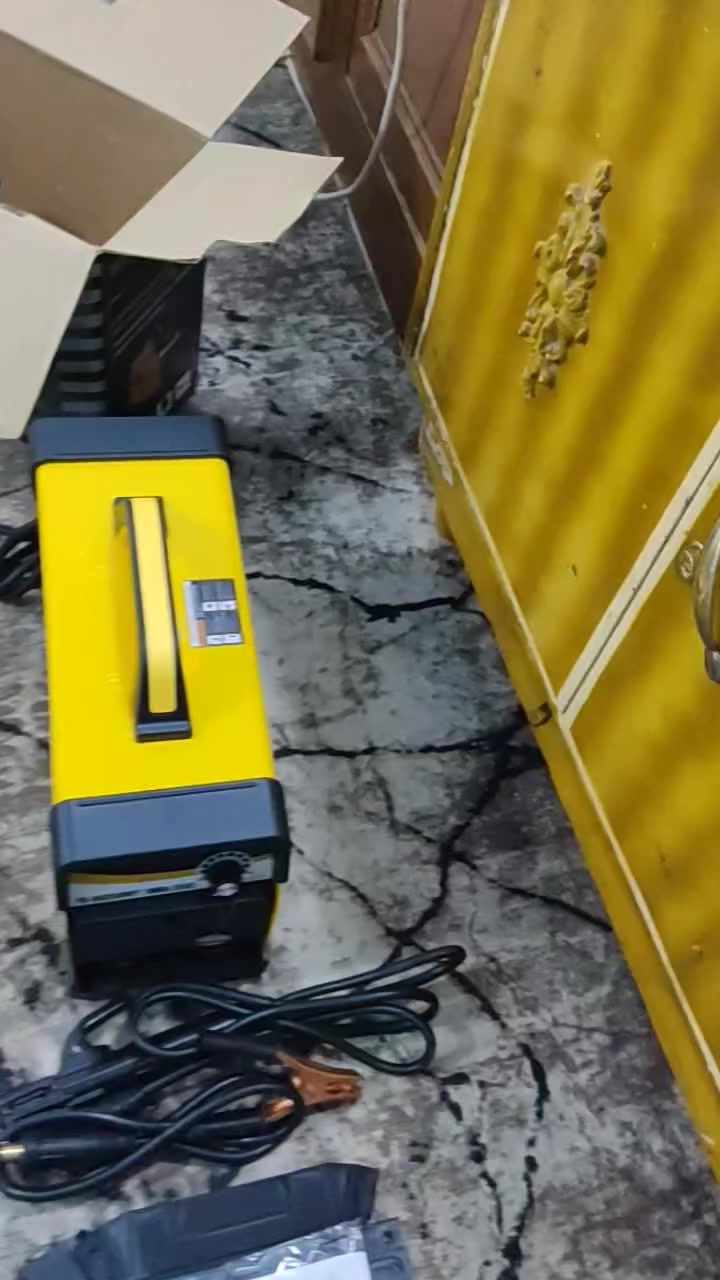 مكينة لحيم من شركة تازاكا الحجم الكبير  للبيع العنوان البصرة السعر 100 وقابل للتفاوض للاستفسار  مراسلة الصفحة


**إذا كنت صاحب هذا الإعلان وتريد حذفه لأي سبب، رجاءا أرسل رسالة إلى الدعم الفني**