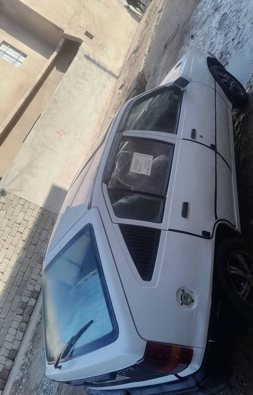 كاديت موديل 91 حجم 18رقم مسطره جديد كابون بانزين بيها محرك كير شرط طخم زين تواير جدد ويل كب وايرمنيه شغاله تدفه مسجل سلايت جاهزه السعر 25 العنوان حي التنك شارع 20 الرقم *********** وترهم مراوس حسب القناعه انطي فرق اخذ فرق
