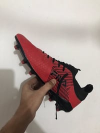 حذاء فيلا • مقاس ٤٥/٤٦ • سادة