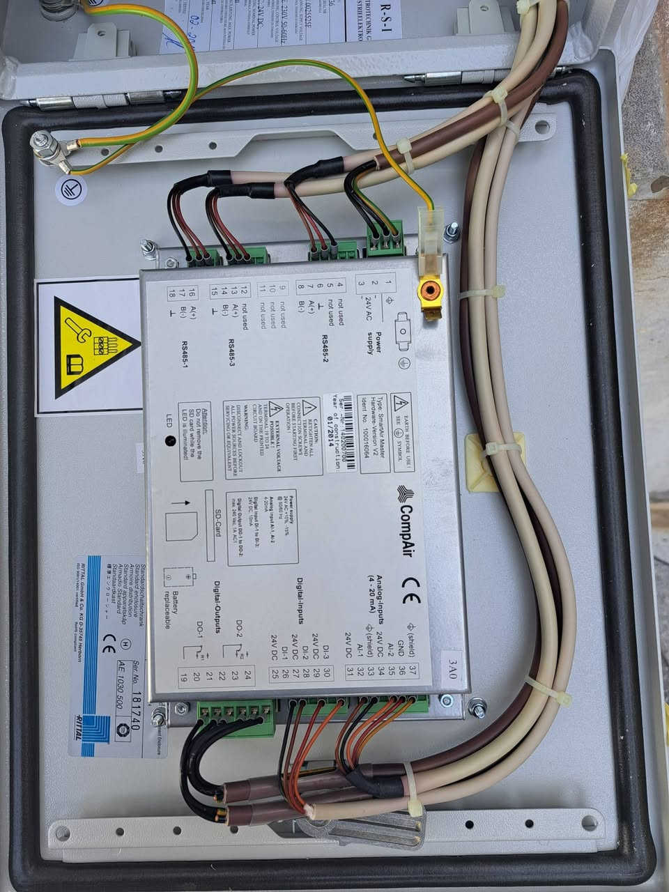 السلام عليكم من رخصت الادمن المحترم اخوان عندي هاذا القاطع مثل ما واضح بل صوره جديد للبيع


**إذا كنت صاحب هذا الإعلان وتريد حذفه لأي سبب، رجاءا أرسل رسالة إلى الدعم الفني**