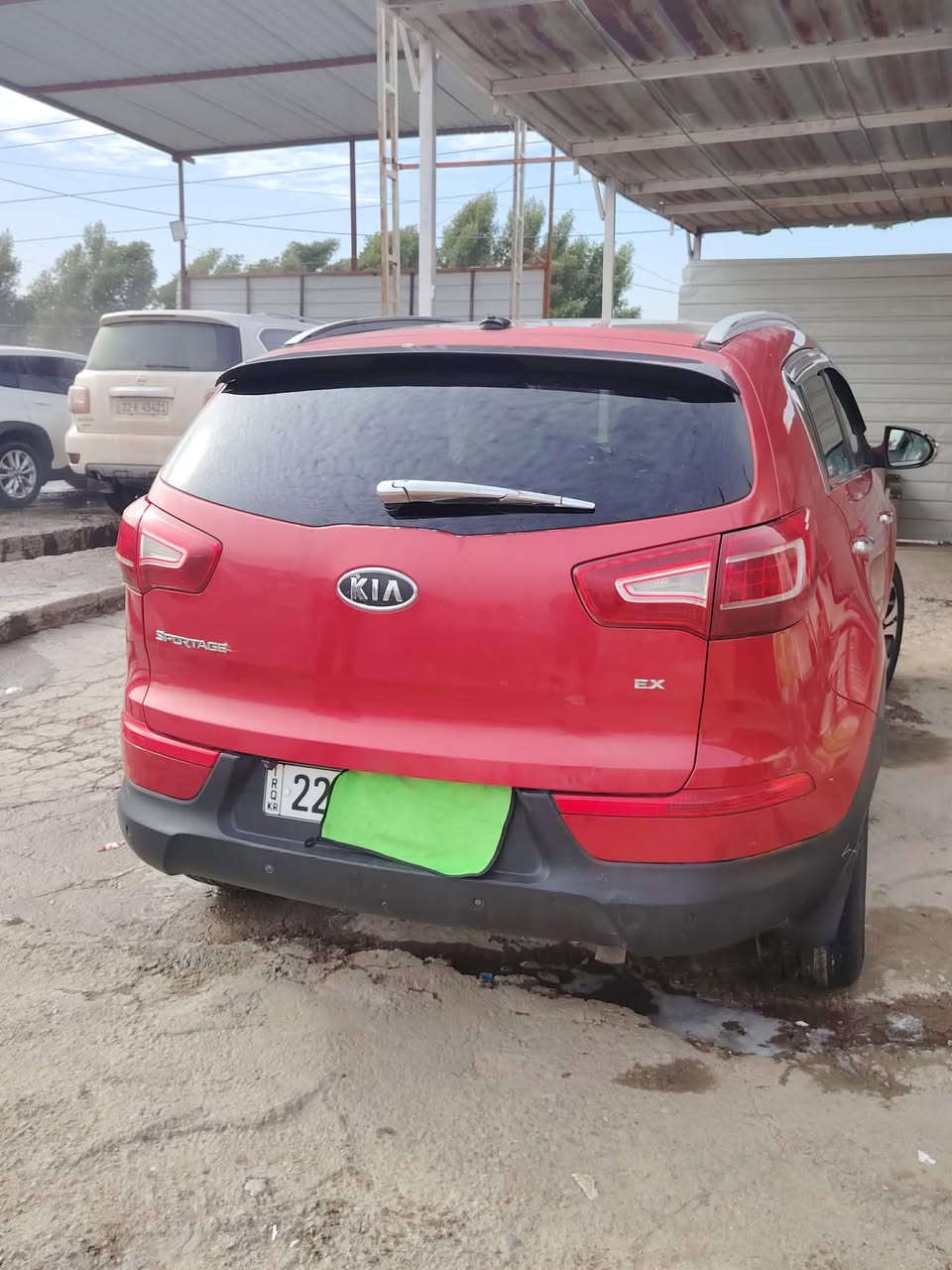 سلام عليكم سبورتج وارد أمريكي 2011 مواصفات EX فول واحد علة واحد 
بصمة
بنوراما
شاشة 
كامرة 
تحكم إستيرن أربع جهات
تدفئة+تبريد كشنات 
أشاير بل مري 
حساسات امامية
حساسات خلفية 
لايت زينون
سايد ابريك بل رجل 
محرك دوش 2400 تيربو

مكان السيارة بغداد قرب مرور الحسينية
السعر 125$ اوبيها مجال بسيط
للاستفسار ***********
