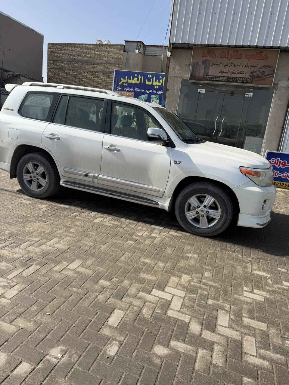 VxRi 2012 بيه خسفه جاملغ خلفي مبينه بلصور باقيه ع وضعها والباقي كفاله السعر 315 وبيه مجال بصيط مكاني البصره بيع مستعجل ***********
