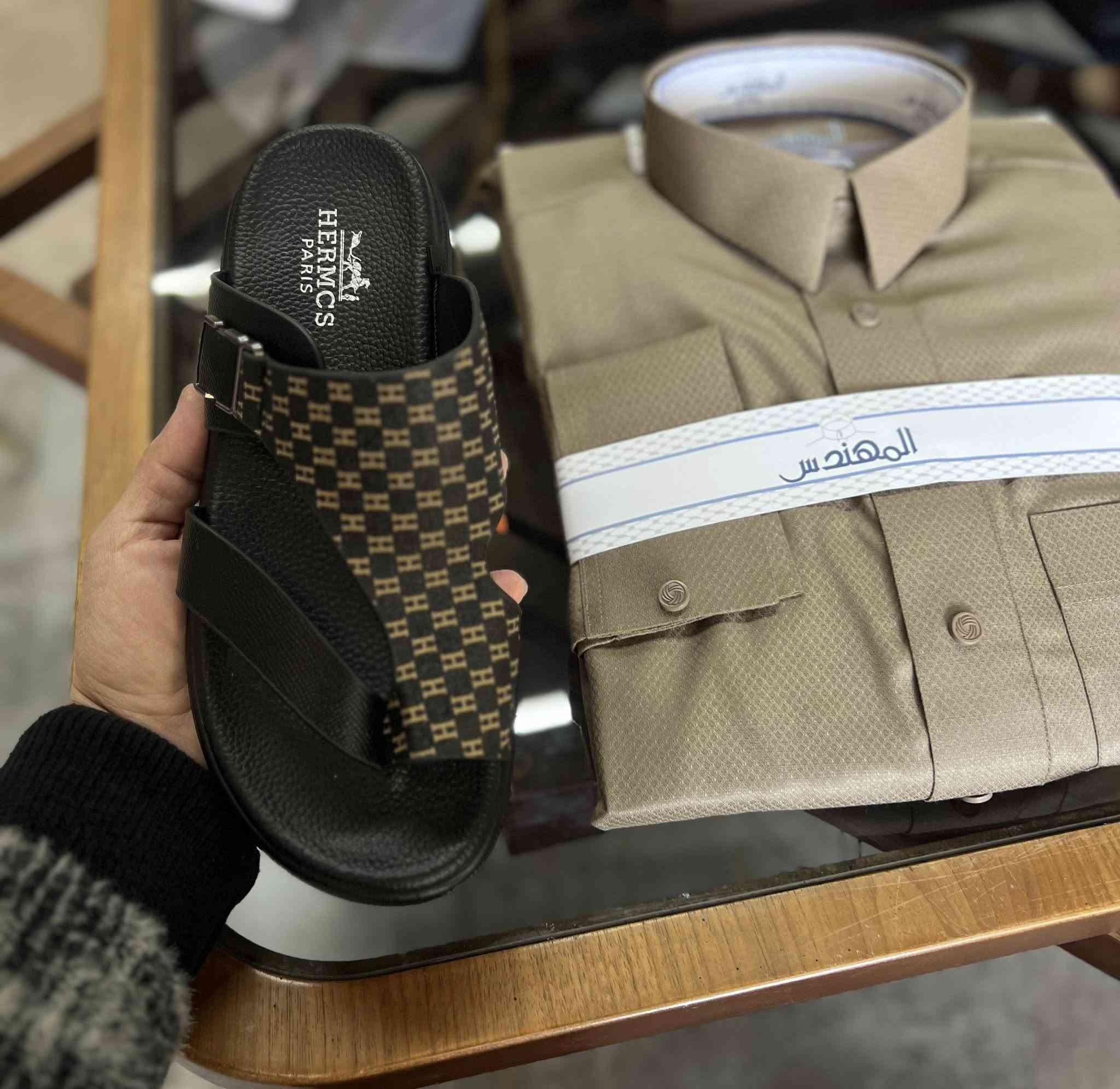 على بركة الله نفتتح الموسم الصيفي 2026🍁

دشداشه رجالي خامه خلية نحل اصلي 💯💯
كوالتي عالي جدا صيفي بارد 💯

S-M-L-xl-( 62-60-58-56)قياسات

العنوان ديالي بعقوبه ركة حجي سهيل

***********

#دشداشه #الدشداشه #الفخمه #فخامه #خليجية #خليجي #دشداشه_خليجي  #دشداشه_رجالي #بضاعتنا_مميزة_وشعارنا_الجودة
