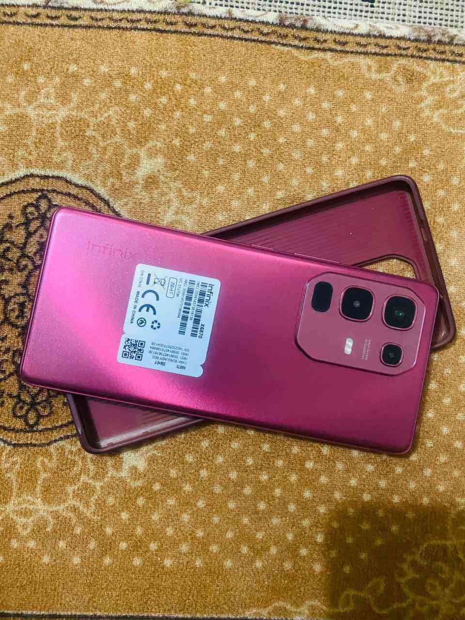 مراوس ب ايفون 13برو ماكس مكسوره شاشه او مفتوح
*********** Singapore
