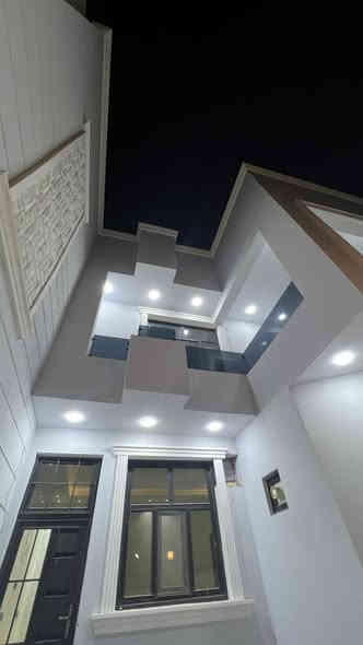 دار سكن للبيع
طابو صرف ديوانية حي الجامعة
بناء حديث طابقين مسلح
بعده مامسكون 2025
موقع مميز جدآ 
قرب مدرسة آيسن
 يقع على شارع بعرض 15 متر 
منطقة خدمات كامله
مواصفات الدار
يحتوي على.... 
غرف النوم عدد 4 __ صالة عدد 2 
أستقبال __مطبخ __ مجمع صحي عدد 3
گراج سيارة
                        مراجعة
مكتب العتابي للعقار  ديوانية الجزائر مقابل فندق برج الامراء للاستفسار
*********** مهدي العتابي 
*********** حيدر الفتلاوي
***********
