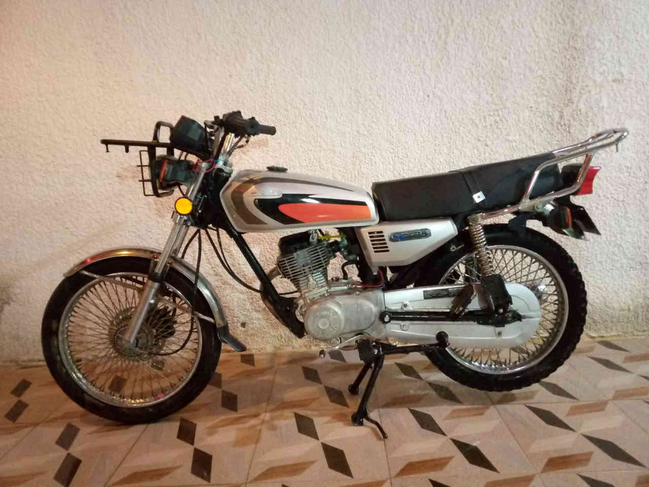 السلام عليكم للبيع تايكر 4 كير موديل 2020
الدراجه جاهزه من كلشي كهربائيات جديده المحرك نكره حييل نظيف السعر450 وبي مجال للشراي مكاني تكريت 
للاستفسار ***********
