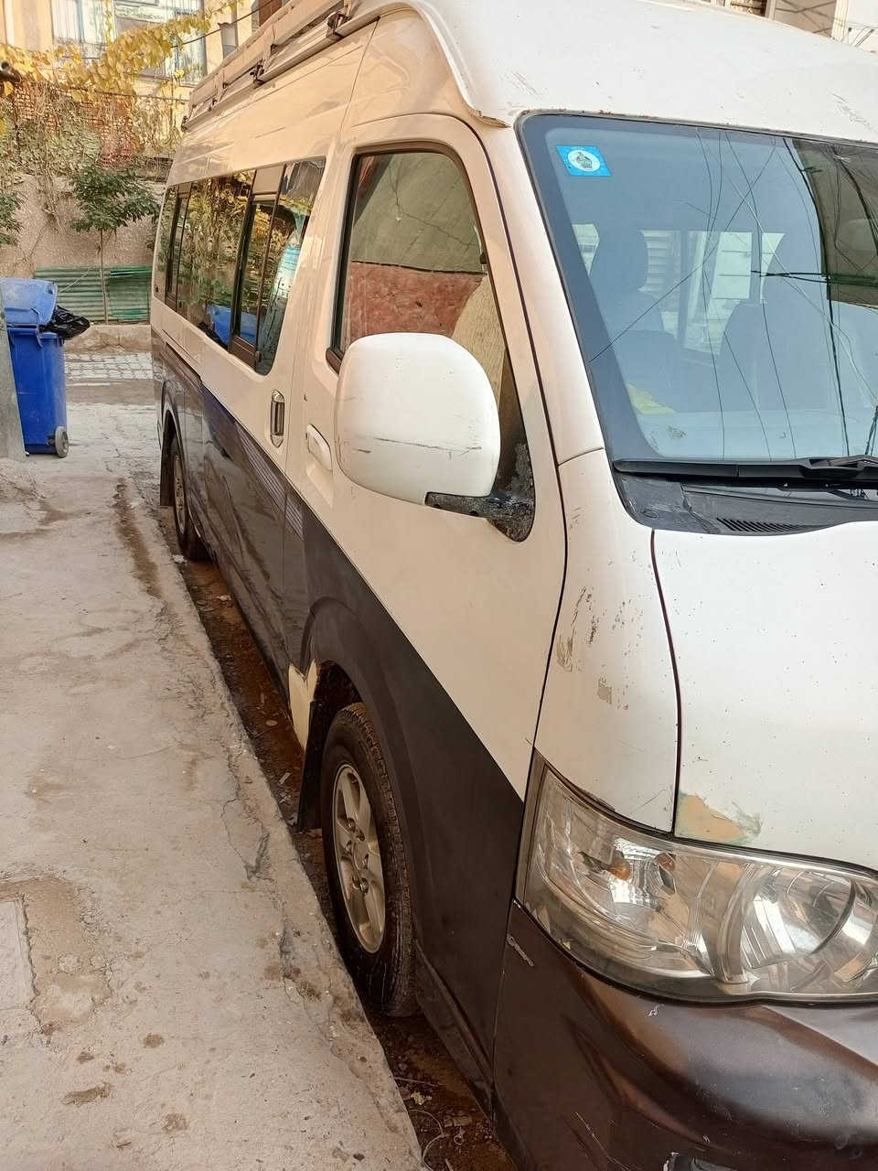 السلام عليكم سيارة جنبي h2للبيع موديل ١١سيارة جاهزة كبل لشارع سعر 125 وبيها مجال  مكاني بغداد الحرية رقم الهاتف*********** محرك كوستر  ياباني كير  سياره ناعمه
