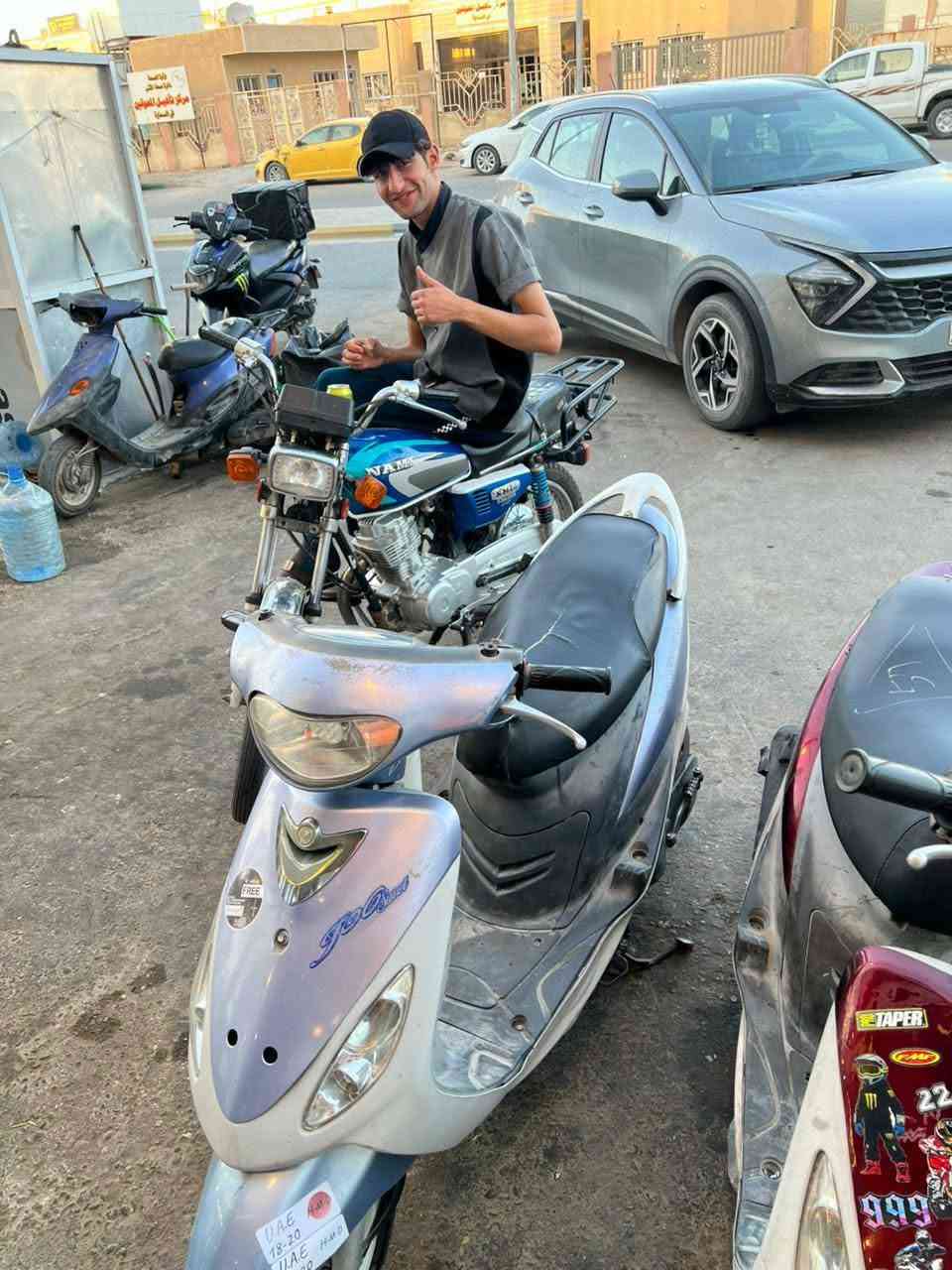 دراجه ماكس للبيع صارله اربع شهر طالع من لحاويه سعر 750وبيها مجال بصيط دراجه نضيفه فقط كفرات تعبانات شويه الاستفسار رقمي ‏‪***********‬‏
