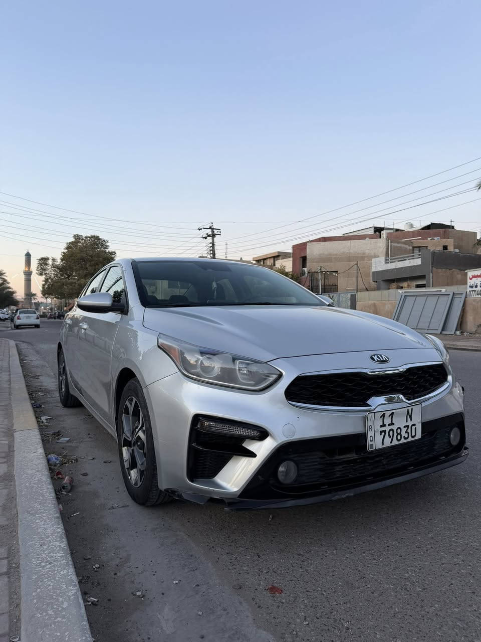 السلام عليكم
فورتي موديل 2019 وارد امريكي رقم بغداد انكليزي سيارة جديدة بمعنى الكلمة ماشية  12 الف ميل مكينة دوش حادثهة دعامية خلفية فقط مكاني الغزالية سعر 147 
رقم ***********
***********
