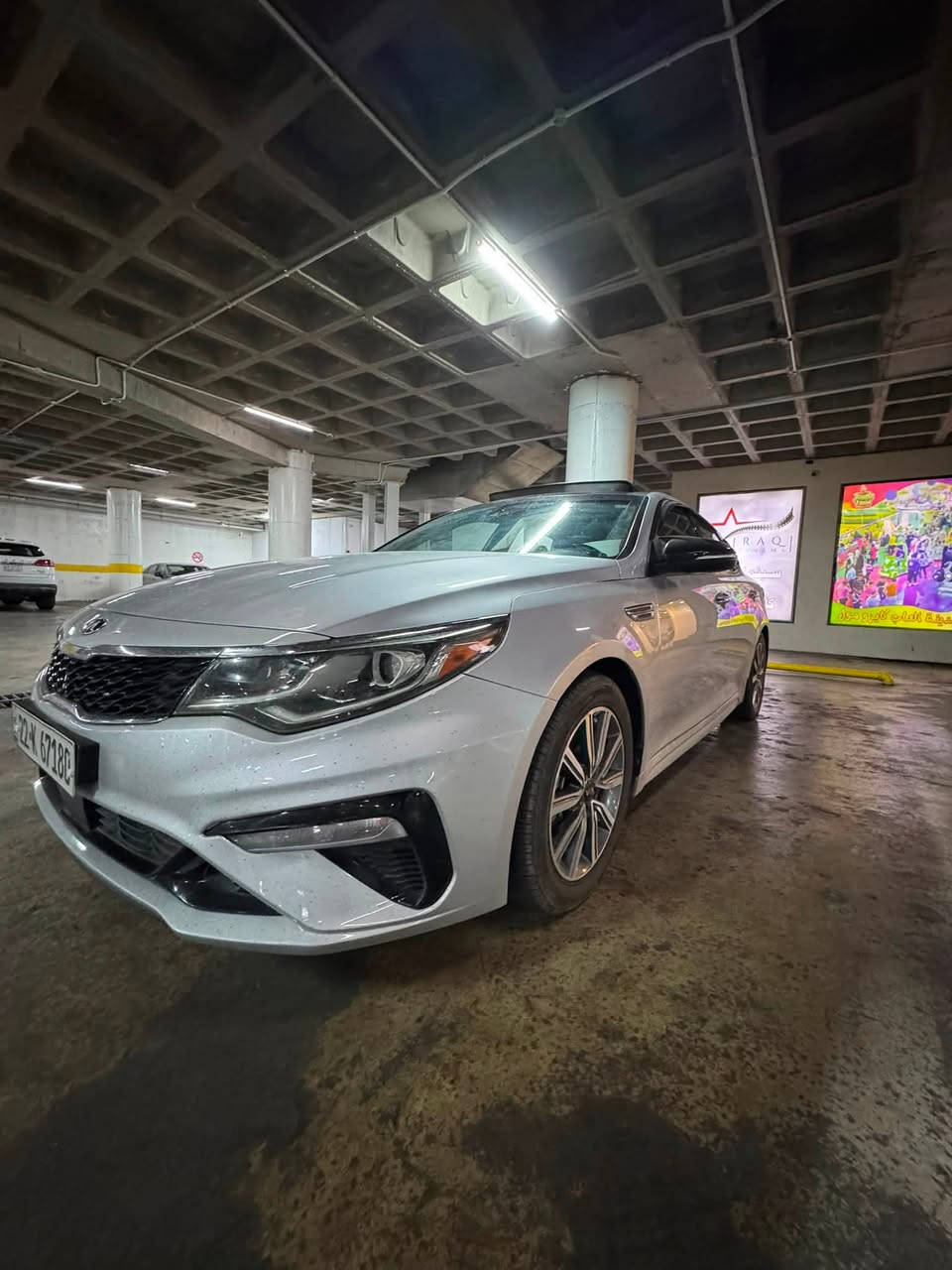 السلام عليكم 
للبيع (kia optima se 2020) 
وارد امريكي 

رقم شمالي باسمي 

المحرك:-1.6T) GDI)

الحادث:- (جاملغ +باب )مبدلات جه الصدر ومصبوغات فقط فقط

(((((كير محرك صدر مكفولات ))))

مواصفات:-
بصمة في الابواب 
و بصمة تشغيل ،
فتحه سقف بانوراما ،
رادارات اماميه وخلفيه وجانبيه ، 
نقطة عمياء ، 
مانع تصادم ، 
حفاظ على المسار ، 
شاشة كار بلي ، 
لد امامي خلفي ،
كشنات جلد 
خزن ميموري
تدفئة كشنات وسترين
إنارة ترحيبية في الأبواب. 
ويل كب 18 انج
 

السعر:- 150$ ورقة 
 
مكان السياره بغداد مول القاهره  

للاستفسار:- ***********
