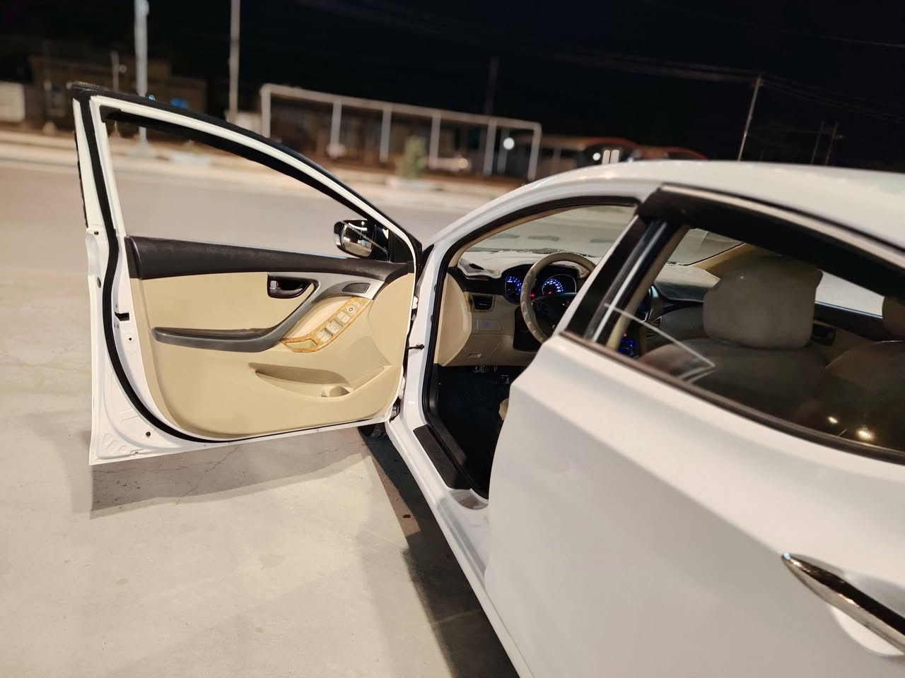 يا الله
السلام عليكم
النترا موديل 2014 خليجي
مكينه 1800 دوش
فتحه 
رقم سليمانيه دولي جديده بأسمي 
سياره مكفوله
كير ومكينة كفالة
سيارة حلوه وجاهزه للأخير
تبريد ثلج حداديه جديده تخم تاير جديد
سياره حلوه وبعد احلى من الصور
السعر 126 وبيه مجال بسيط
مكان السياره بابل ناحية الطليعه
***********
***********
