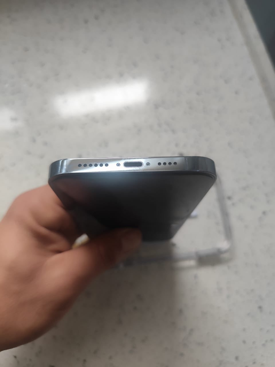 السلام عليكم 13 برو ماكس مثل مواضح بصوره جهاز يخبل المكان ديالي قرب سيطرة الغالبيه
الرقم ***********
