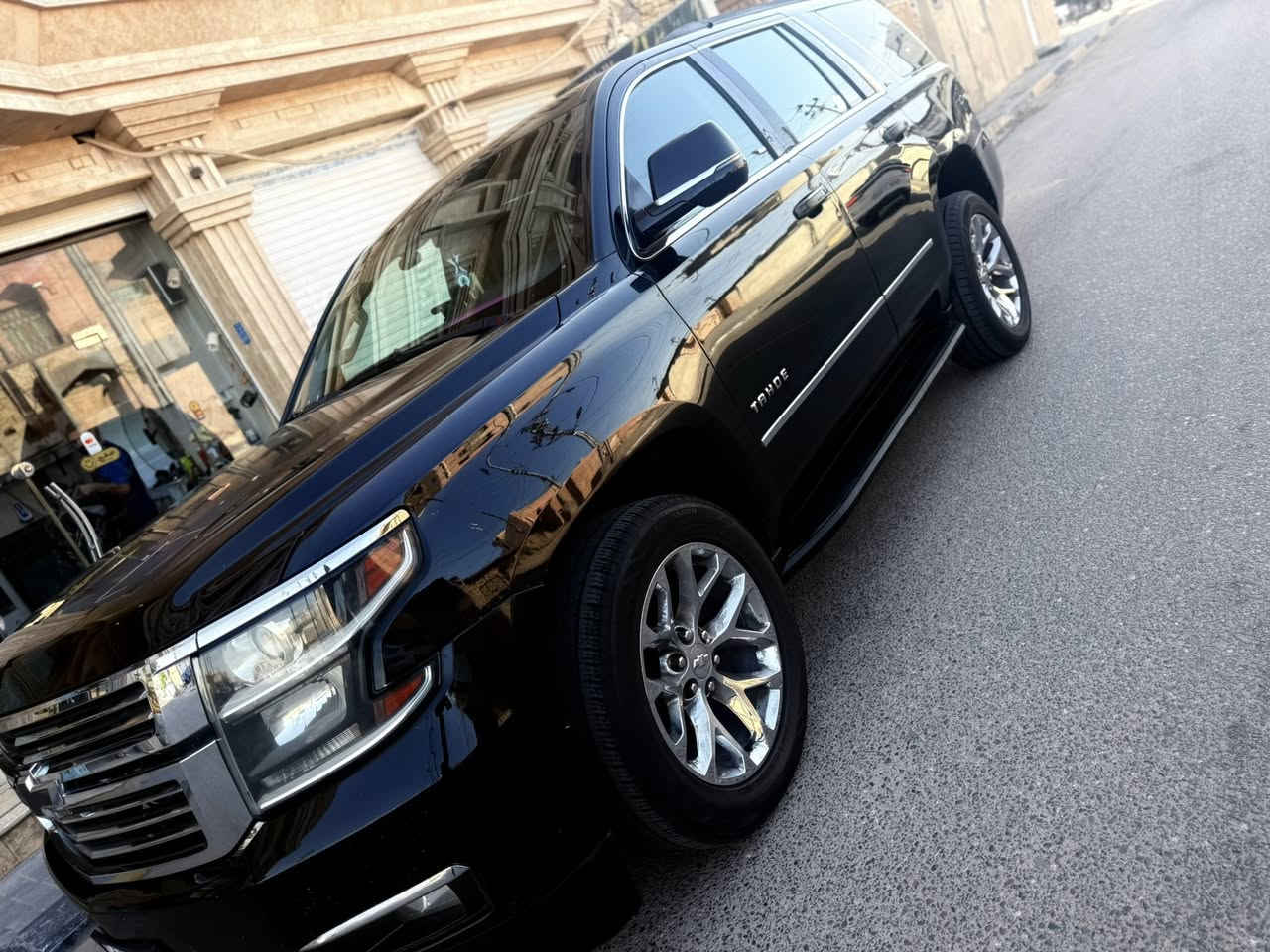 سلام عليكم تاهو LS 2015 رقمهه بصرررره باسمي
خليجي السياره وكاله صار بيهه صبغ جاملغ امامي اثر ضربه بسيطه بدون دواخل 
السياره ماشية 150الف ميل حقيقي  
السياره نضيفه وشوفه عينكم وما بيه نقص 
مكاني بصره
للاستفسار ***********
