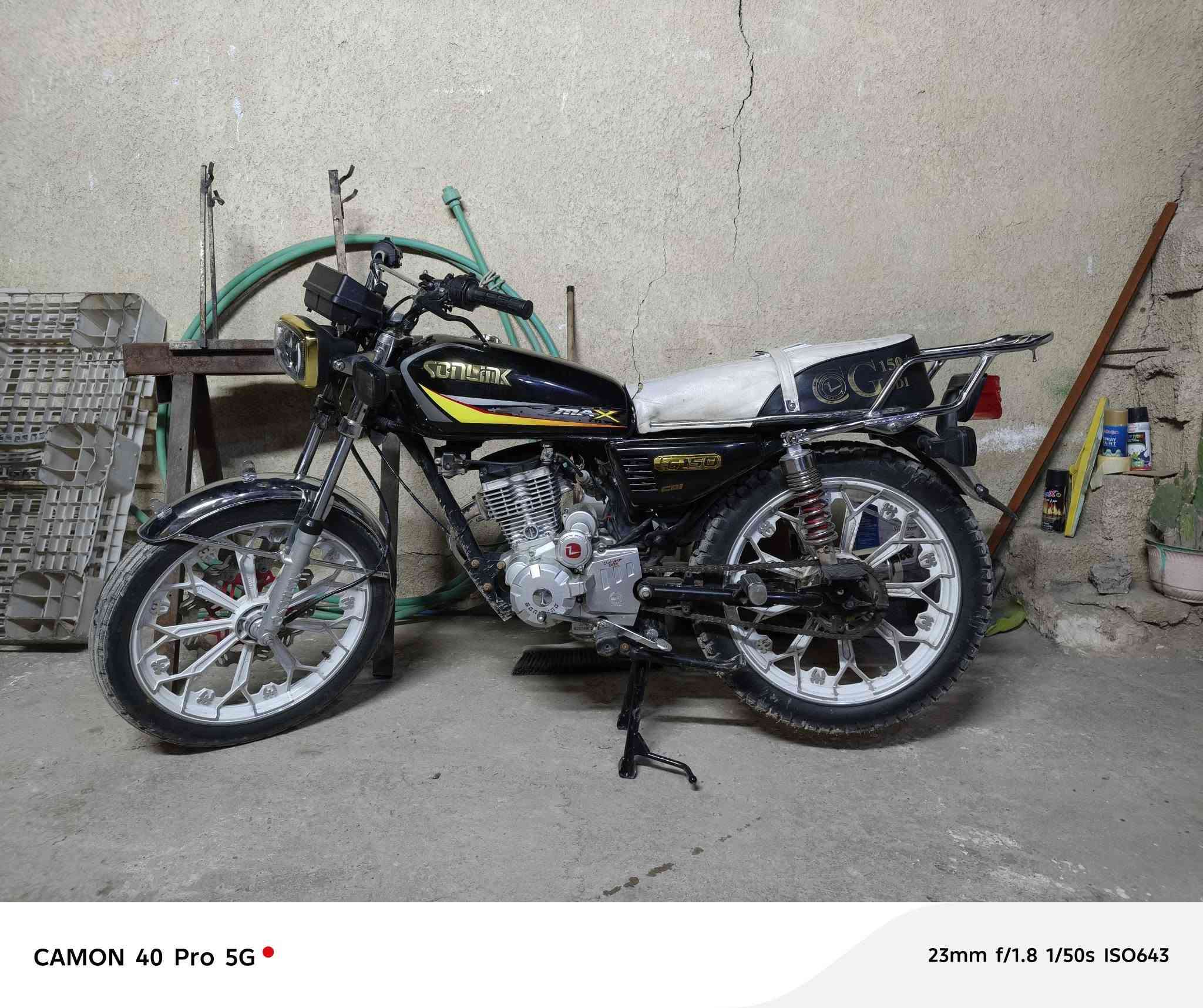 السلام عليكم سونك موديل 2024 السعر 500 عنوان بغداد مدينه الصدر خاص ما اجاوب اتصل ودلل ***********
