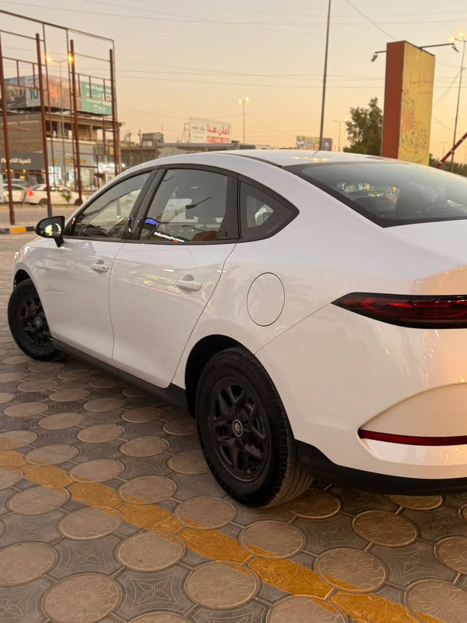 السلام عليكم

للبيع byd گن بلاس 2025 

سياره جديده 

ماشيه 6 الف 

كفاله عامه  رقم اربيل  داخل زيتوني 
بمواصفات كن بلاص معروفه 
السعر ١٣٠وبيه مجال 
مكاني النجف الاشرف 
 رقم الهاتف :***********
